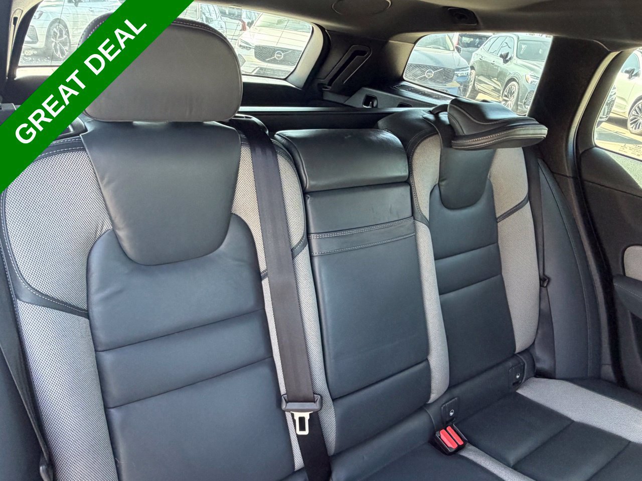 Used 2020 Volvo V60 T6 R-Design FWD image 36