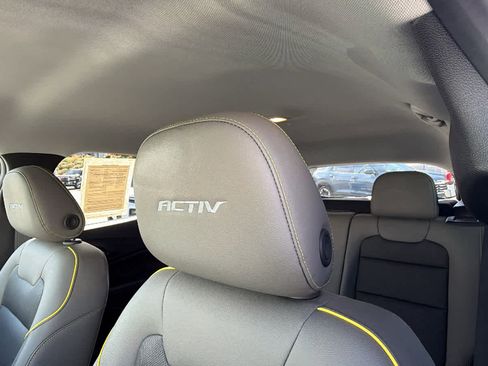 Used 2024 Chevrolet Trax ACTIV w/ Driver Confidence Package FWD image 11