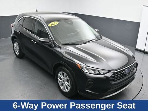 Used 2023 Ford Escape Active w/ Tech Pack #2 AWD/4WD image 19