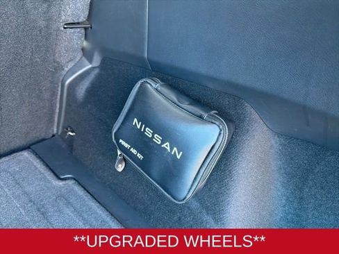 Used 2022 Nissan Rogue SV image 22