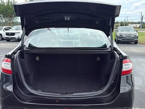 Used 2013 Ford Fusion SE FWD image 10