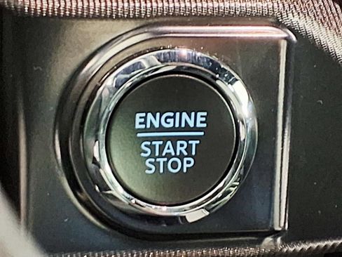 Used 2025 Ford F150 Platinum w/ FX4 Off-Road Package AWD/4WD image 18