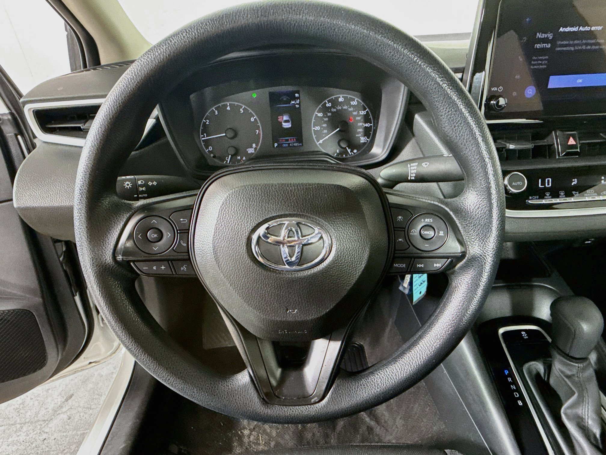 Used 2025 Toyota Corolla LE FWD image 11
