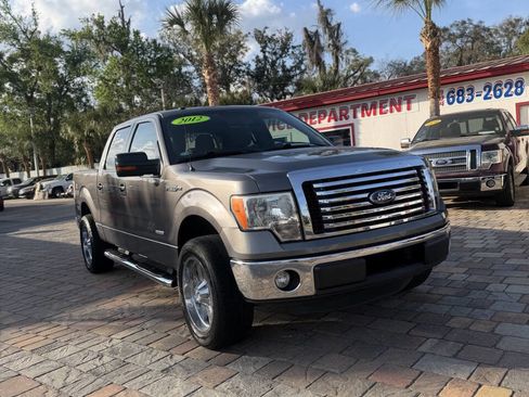 Used 2012 Ford F150 XLT w/ XLT Chrome Pkg image 2
