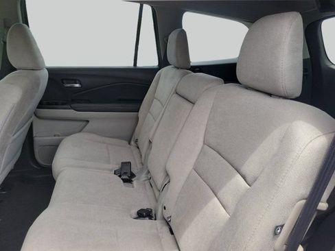 Used 2019 Honda Pilot LX image 10