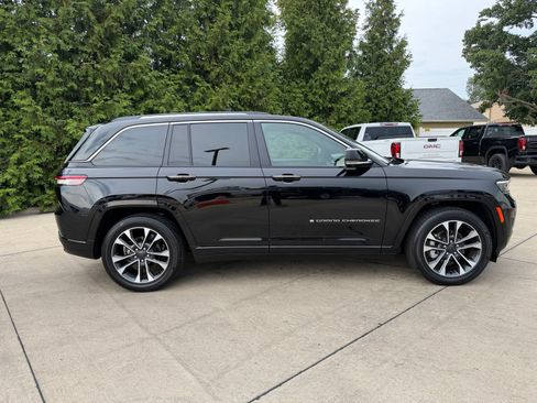 Used 2022 Jeep Grand Cherokee Overland w/ Adv Protech Group III AWD/4WD image 31