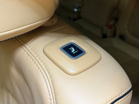 Used 2022 Jeep Grand Wagoneer Series III w/ Rear Seat Video Group 1 image 50