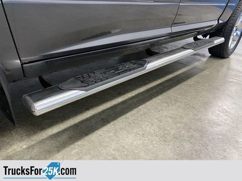 Used 2018 RAM 1500 Classic SLT image 34