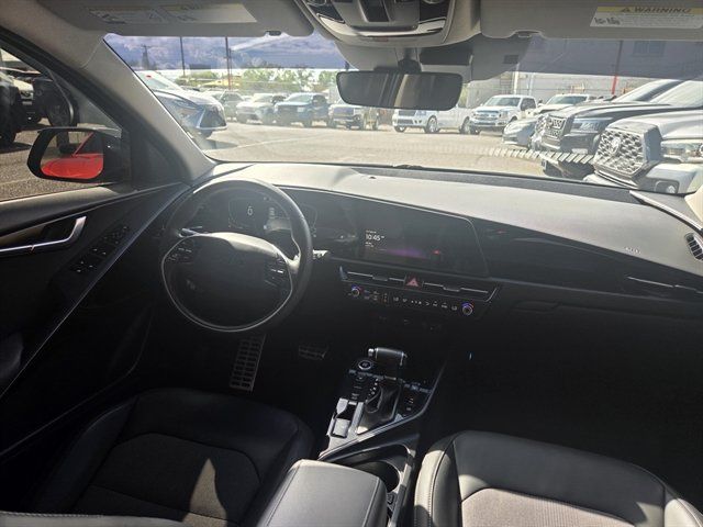 Used 2023 Kia Niro EX Touring FWD image 5