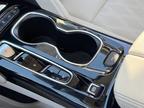 Used 2023 Buick Envision Avenir image 31