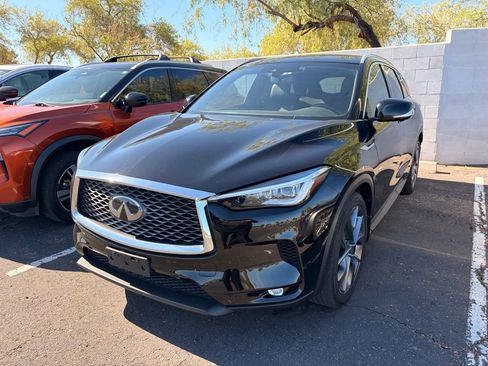 Used 2019 INFINITI QX50 Essential w/ Sensory Package AWD/4WD image 2