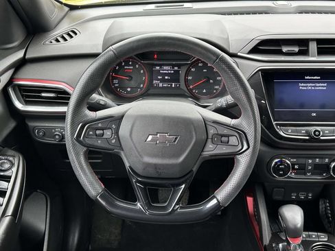 Used 2023 Chevrolet TrailBlazer RS w/ Convenience Package AWD/4WD image 13