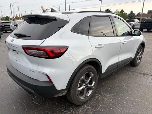 Used 2025 Ford Escape ST-Line Select AWD/4WD image 7