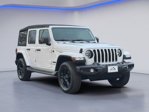 Used 2021 Jeep Wrangler Unlimited Sahara image 8