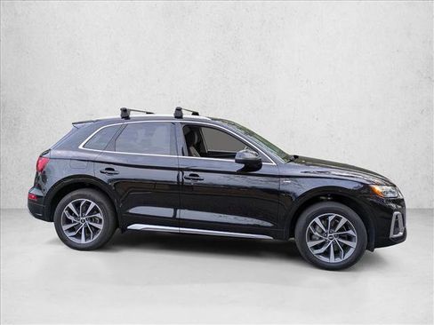 Used 2022 Audi Q5 2.0T Premium w/ Convenience Package image 4