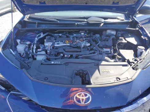 Used 2024 Toyota Prius LE FWD image 11