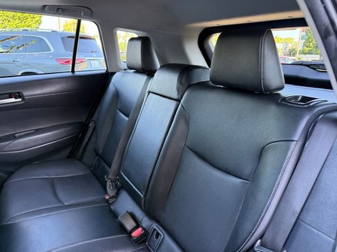 Used 2022 Toyota Corolla Cross XLE w/ Convenience Package FWD image 14