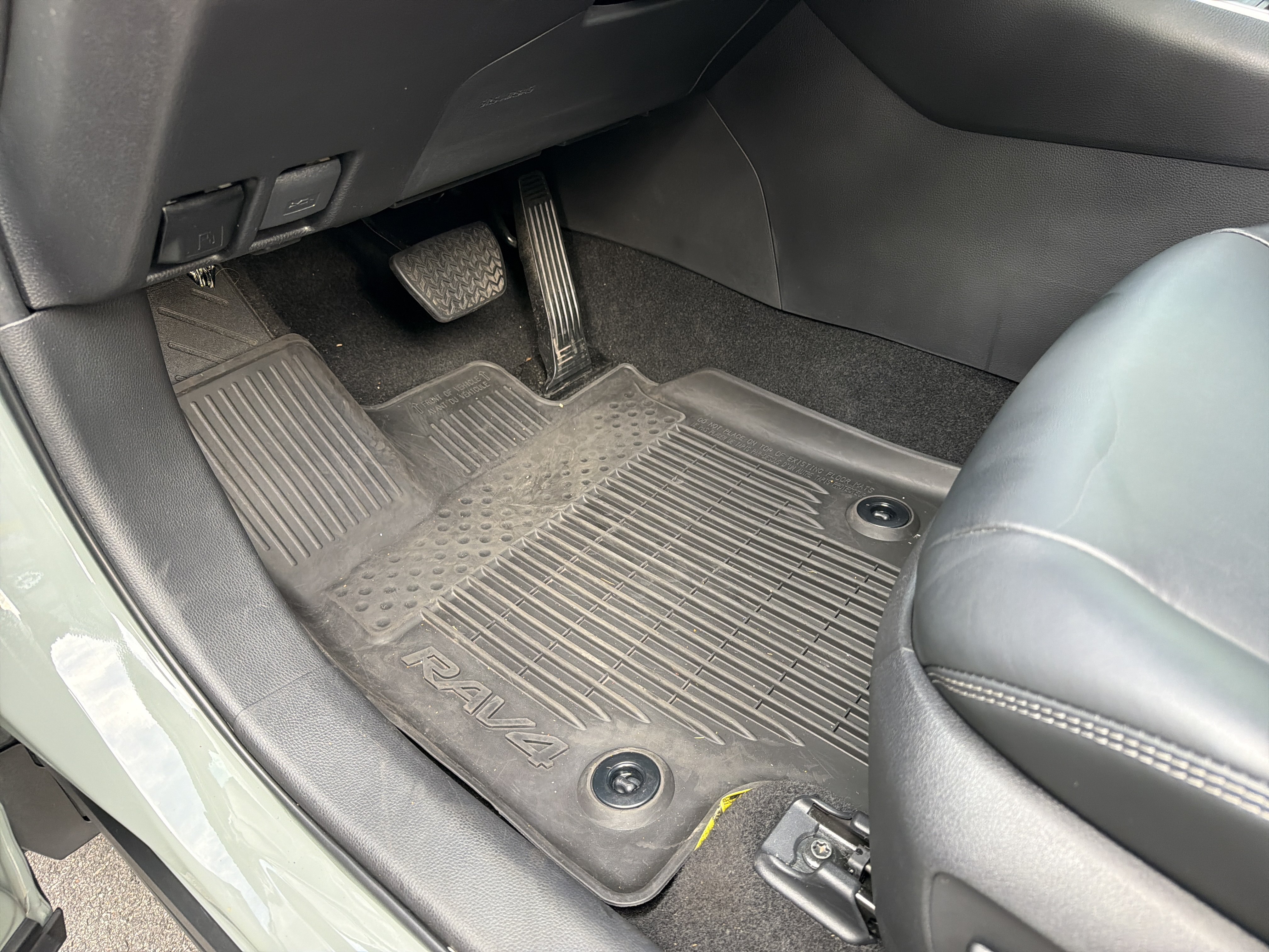 Used 2023 Toyota RAV4 XLE Premium AWD/4WD image 17