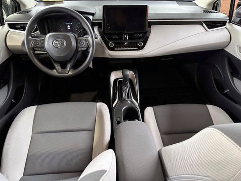 Used 2024 Toyota Corolla LE FWD image 11