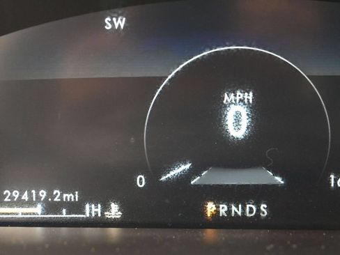 Used 2022 Lincoln Nautilus FWD image 10