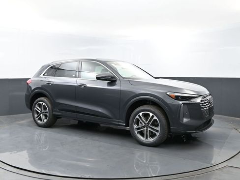 New 2026 Audi Q5 Premium AWD/4WD image 3