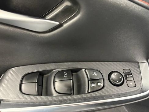 Used 2025 Nissan Sentra SR FWD image 14
