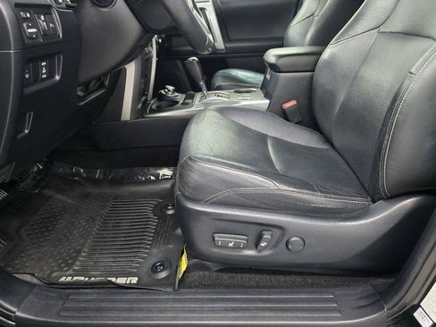 Used 2018 Toyota 4Runner Limited AWD/4WD image 9