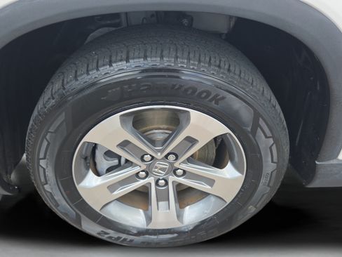 Certified 2024 Honda Pilot EX-L image 9