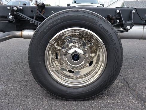 New 2026 Ford F550 4x4 Regular Cab Super Duty w/ XL Chrome Package image 11