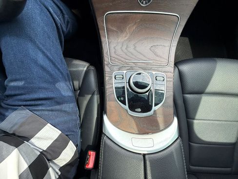 Used 2018 Mercedes-Benz C 300 Sedan image 22