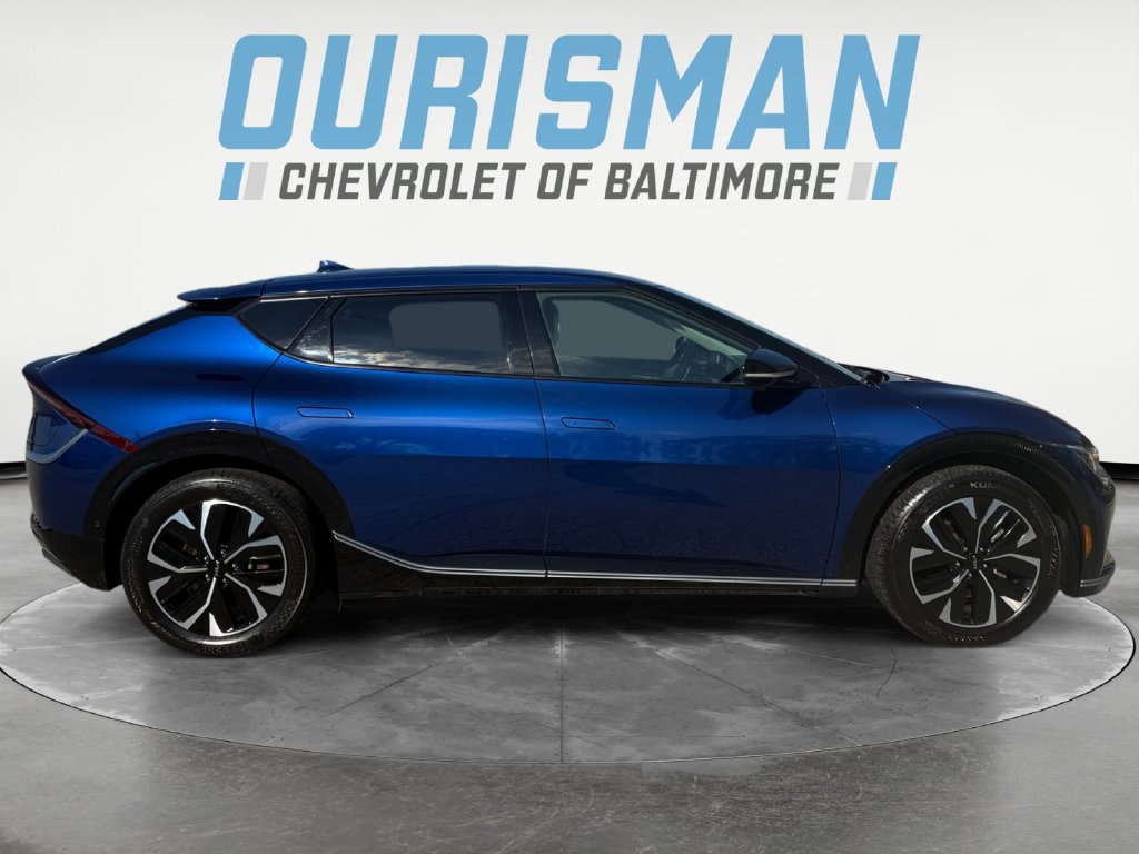 Used 2024 Kia EV6 Wind w/ Wind Technology Package AWD/4WD image 7