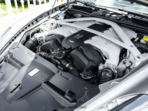 Used 2013 Aston Martin DB9 Coupe RWD image 15