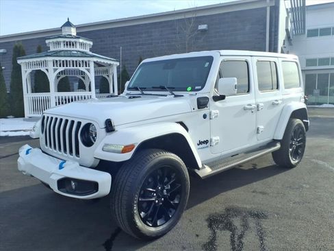 Used 2021 Jeep Wrangler Unlimited Sahara AWD/4WD image 2