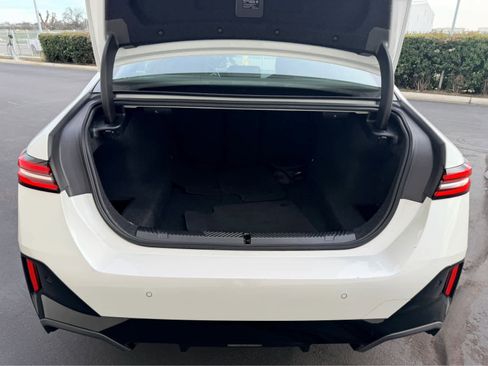 Used 2026 BMW 530i xDrive image 5