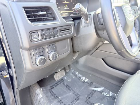 Used 2024 GMC Yukon SLT AWD/4WD image 27