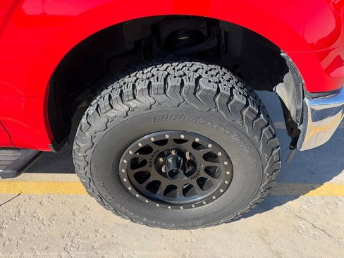 Used 2017 Ford F150 XLT image 32