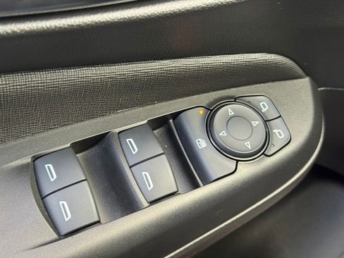 Used 2025 Buick Envista Preferred image 17