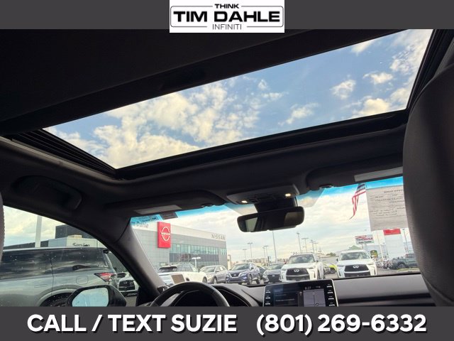 Used 2021 Toyota Avalon Limited w/ Advanced Safety Package FWD image 19