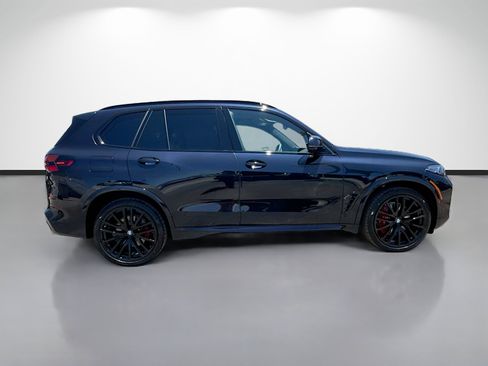 New 2026 BMW X5 xDrive40i w/ M Sport Package AWD/4WD image 2