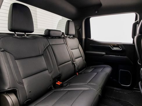 Used 2023 Chevrolet Silverado 1500 RST image 32