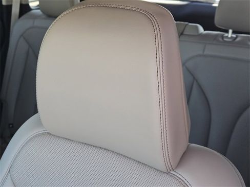 Certified 2022 Lincoln Nautilus Reserve w/ Equipment Group 202A image 15