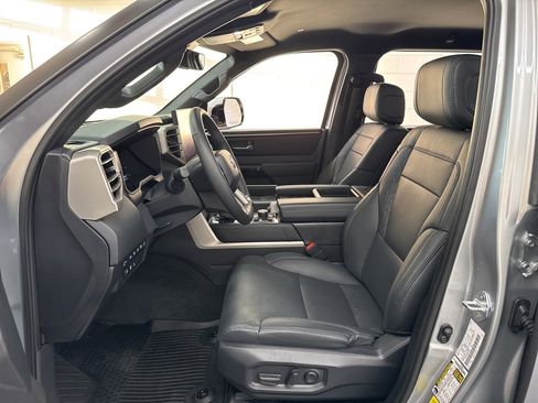 Used 2025 Toyota Tundra Limited image 15