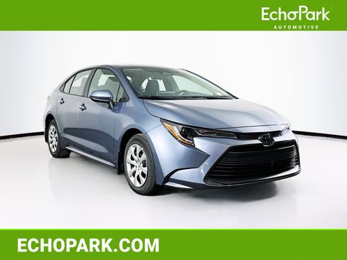 Used 2026 Toyota Corolla LE image 1