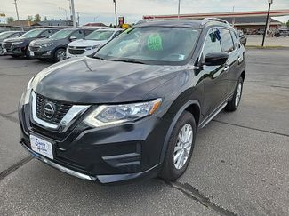 Used 2018 Nissan Rogue SV image 1