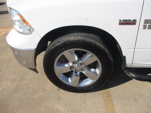 Used 2016 RAM 1500 Lone Star image 3