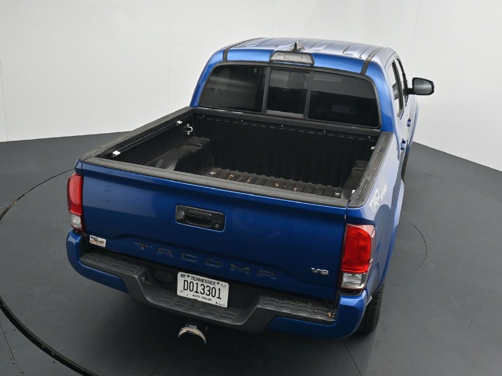 Used 2016 Toyota Tacoma TRD Sport w/ Towing Package AWD/4WD image 14