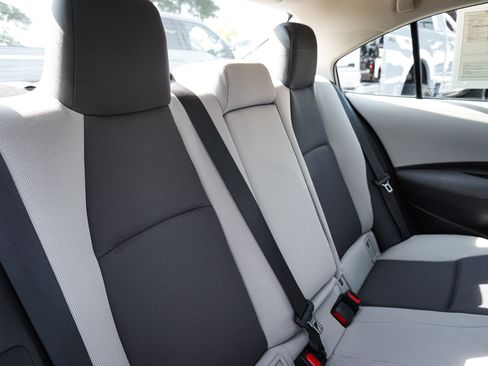 Used 2024 Toyota Corolla LE FWD image 33