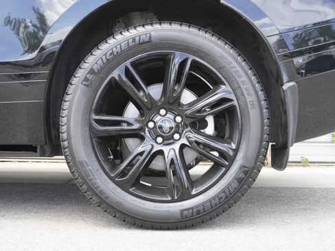 Used 2023 Land Rover Range Rover Velar R-Dynamic S AWD/4WD image 33