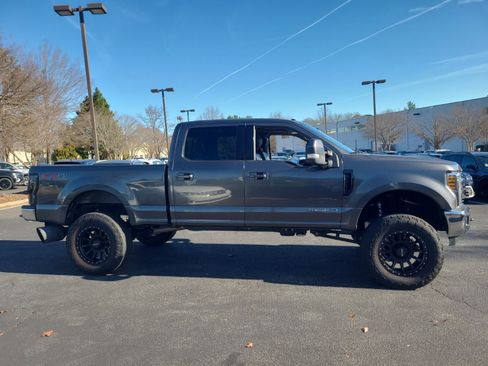 Used 2018 Ford F250 Lariat w/ Lariat Ultimate Package image 4