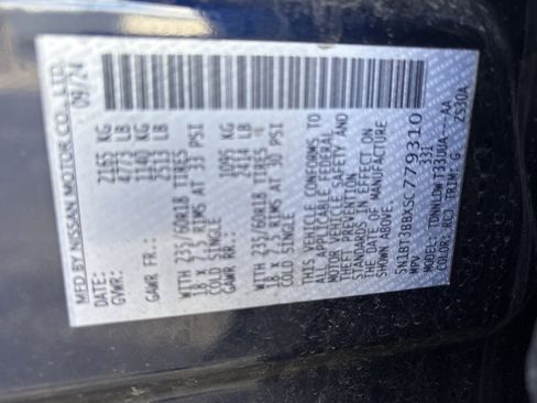 Used 2025 Nissan Rogue SV image 5